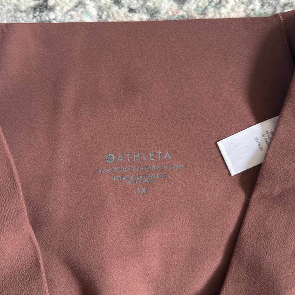 Athleta Salutation Stash Pocket Capri in Hearth Rose - Picture 5 of 13